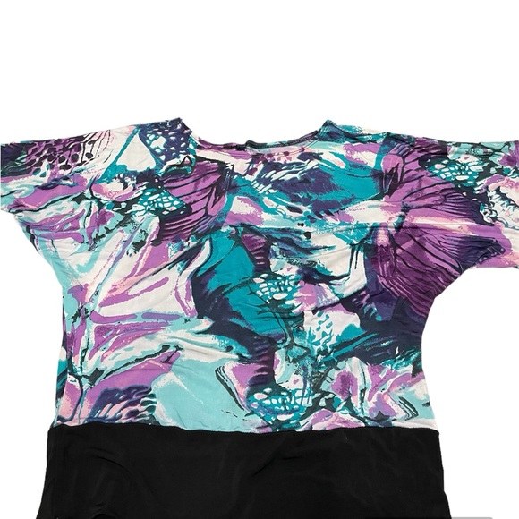 unknown Tops - Print vibrant color blouse